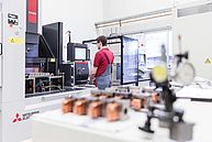 CNC und Erosion bei HEMA Formenbau + Kunststoffverarbeitung